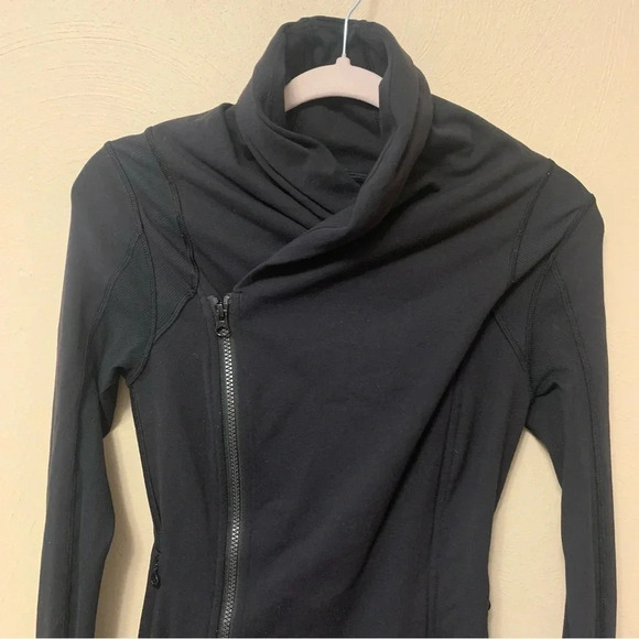 Lululemon Bhakti Yoga Jacket in Black Size 2 - Picture 5 of 16